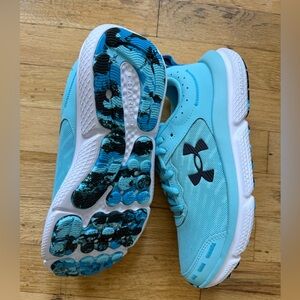 Women's Under Armour Charged Assert 10 Sky Blue / Anthracite size 7